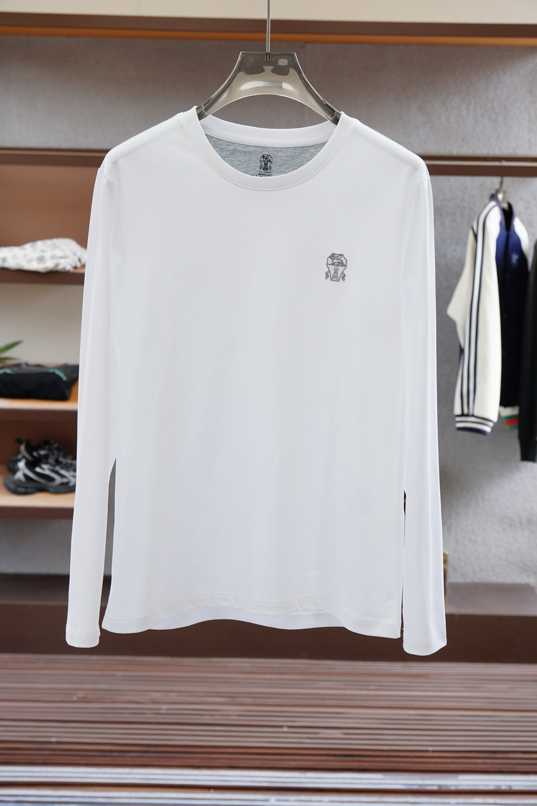 
布鲁提/2025秋冬新品，男士胸前经典CCLOGO刺绣基础款圆领长袖T恤打底衫！贸易公司渠道稀出，同步