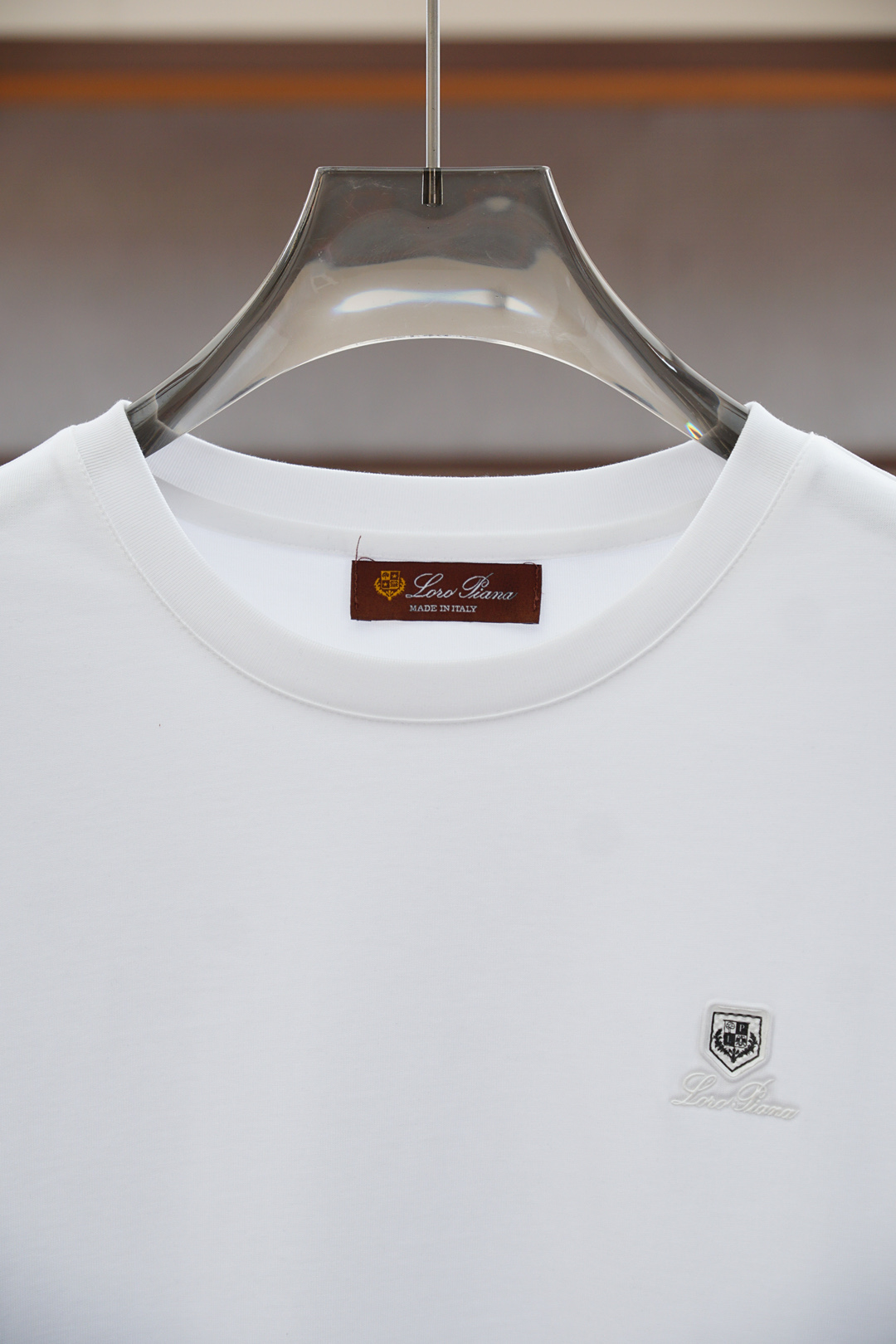 
lP🆕/2025秋冬新品，男士胸前经典CCLOGO刺绣基础款圆领长袖T恤打底衫！贸易公司渠道稀出，同步