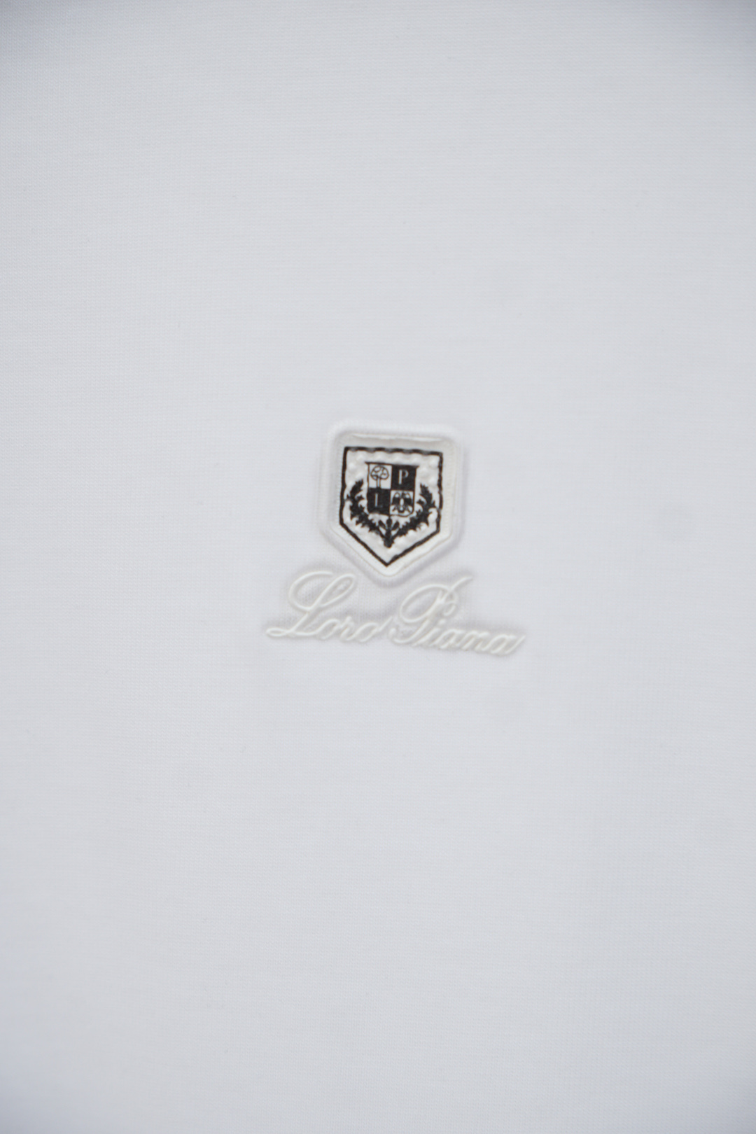 
lP🆕/2025秋冬新品，男士胸前经典CCLOGO刺绣基础款圆领长袖T恤打底衫！贸易公司渠道稀出，同步