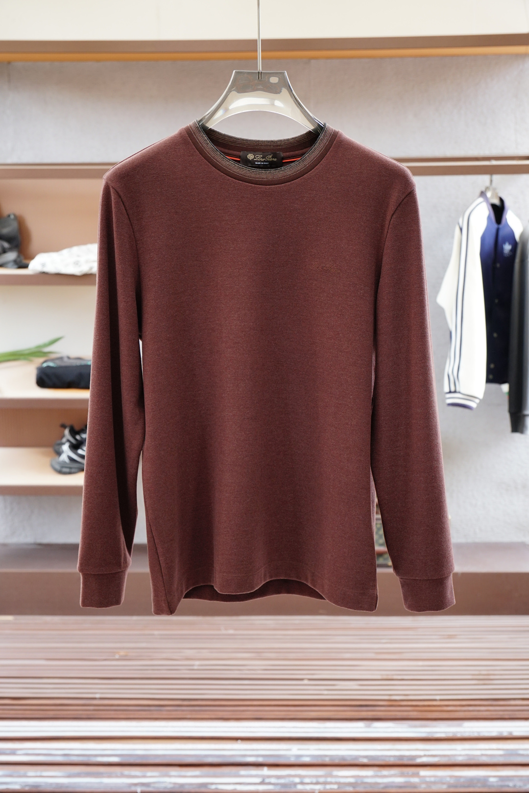 
lP🆕、1.1官网款，撞色条纹长袖平纹针织T恤
面料1：24S双纱特种纺织紧密棉 / 185G
面料2