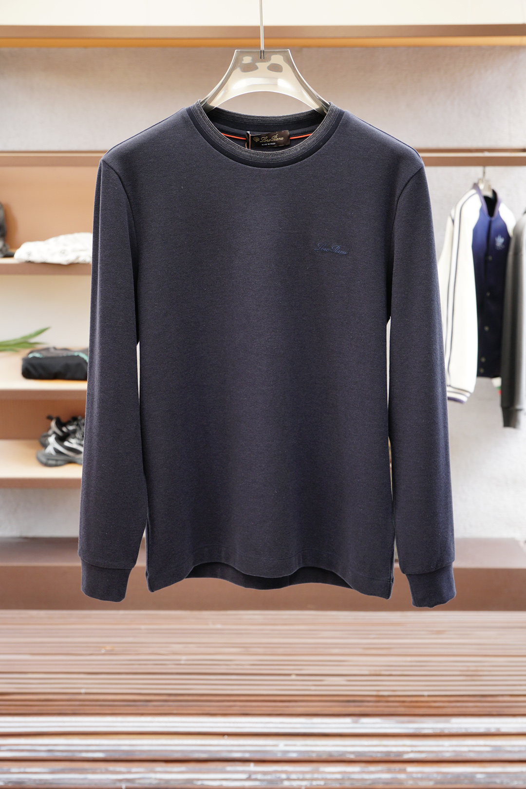 
lP🆕、1.1官网款，撞色条纹长袖平纹针织T恤
面料1：24S双纱特种纺织紧密棉 / 185G
面料2