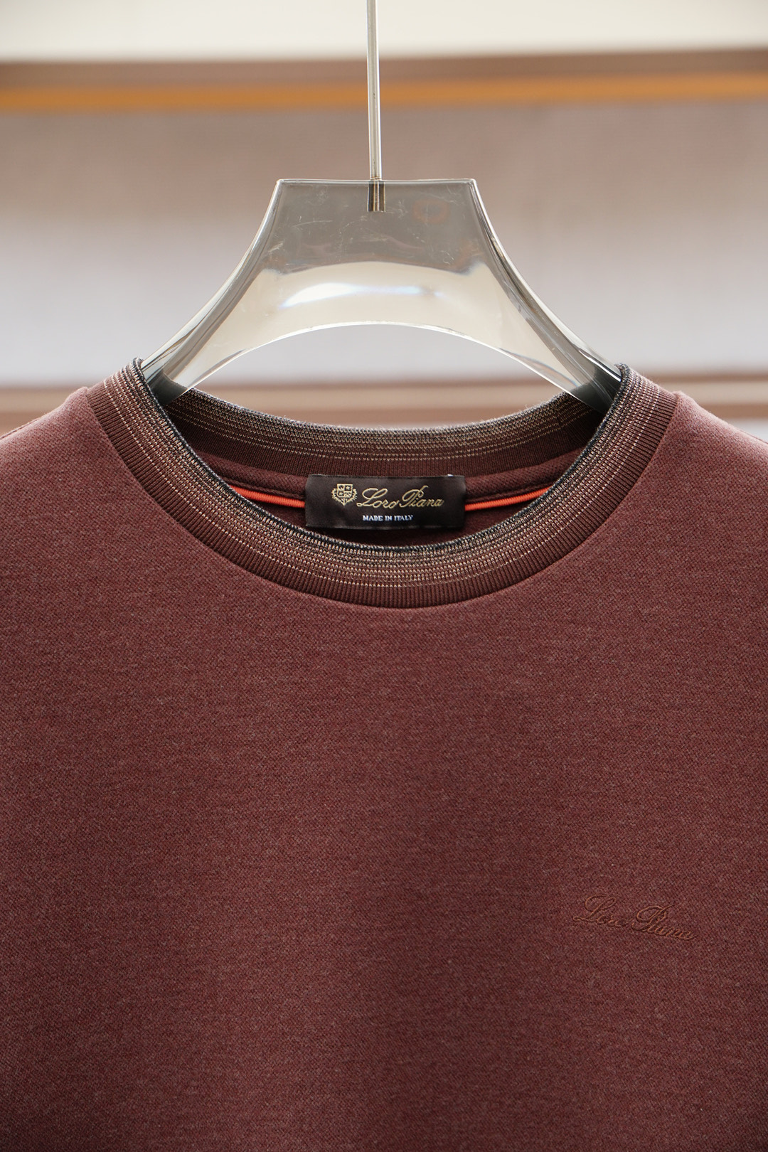 
lP🆕、1.1官网款，撞色条纹长袖平纹针织T恤
面料1：24S双纱特种纺织紧密棉 / 185G
面料2