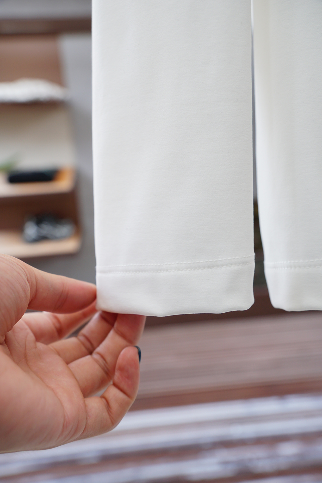 
蒙口11.1官网款，撞色条纹长袖平纹针织T恤
面料1：24S双纱特种纺织紧密棉 / 185G
面料2：