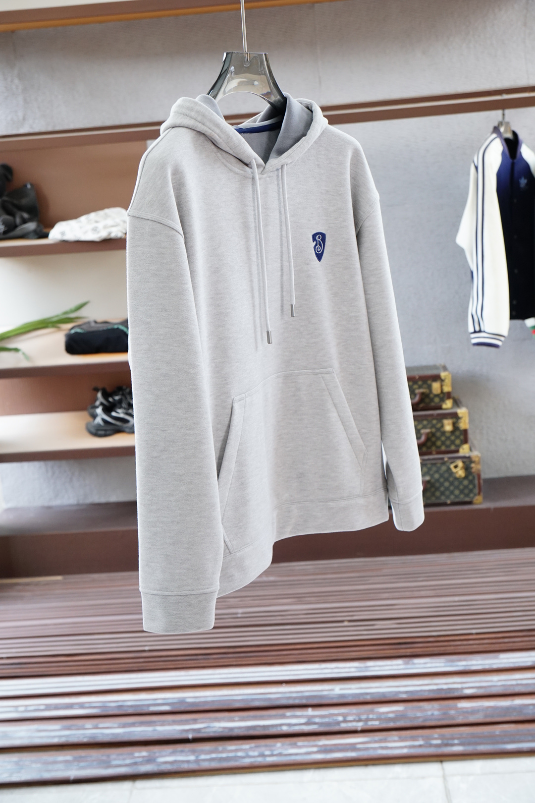 
BBR 巴宝莉/秋冬新款系列#🍂
2025 秋冬新品上市
清爽的2色戴帽设计，立体3D剪裁，落肩剪裁配