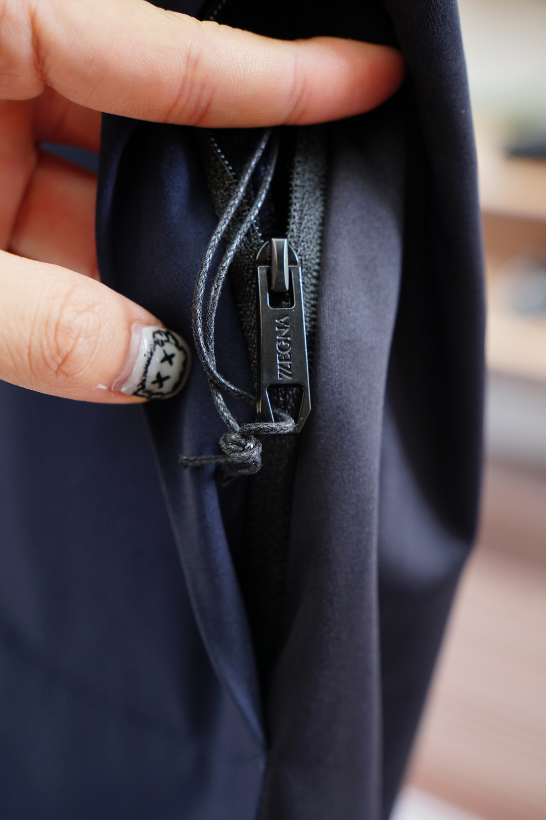  
杰尼亚/一套出售不拆分
 渠道顶奢之作~ZZ 商务休闲TM羊毛连帽休闲套装
 超级帅气又带有机能风格