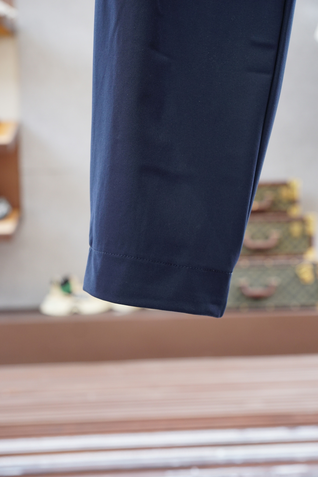  
杰尼亚/一套出售不拆分
 渠道顶奢之作~ZZ 商务休闲TM羊毛连帽休闲套装
 超级帅气又带有机能风格