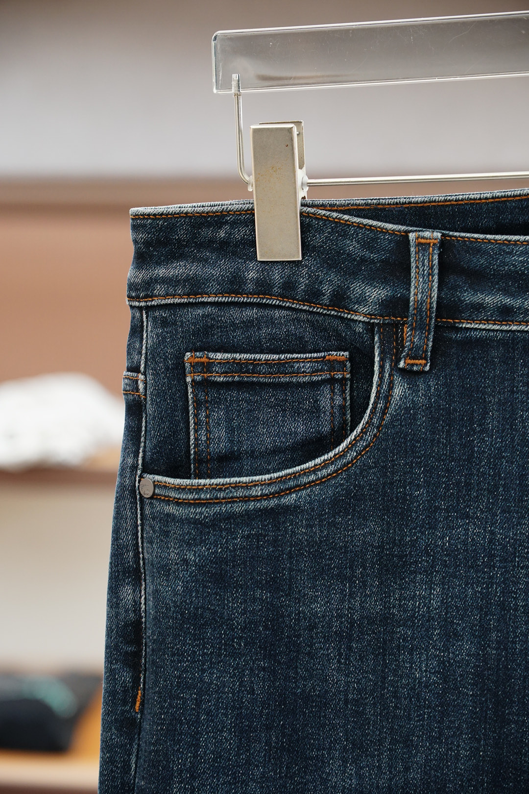 
BBR 巴宝莉/新款来袭早秋新款新款休闲裤牛仔裤，高端定制系列。进口高密度纯棉加沙洗工艺舒适柔软亲肤，