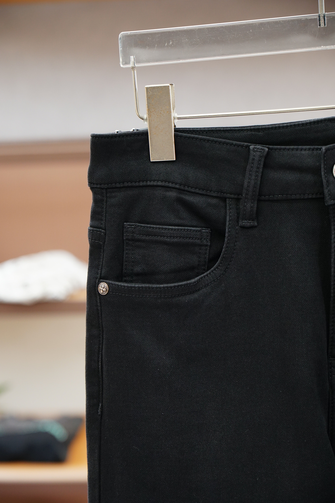 
lP🆕-新款来袭早秋新款新款休闲裤牛仔裤，高端定制系列。进口高密度纯棉加沙洗工艺舒适柔软亲肤，笔挺不易