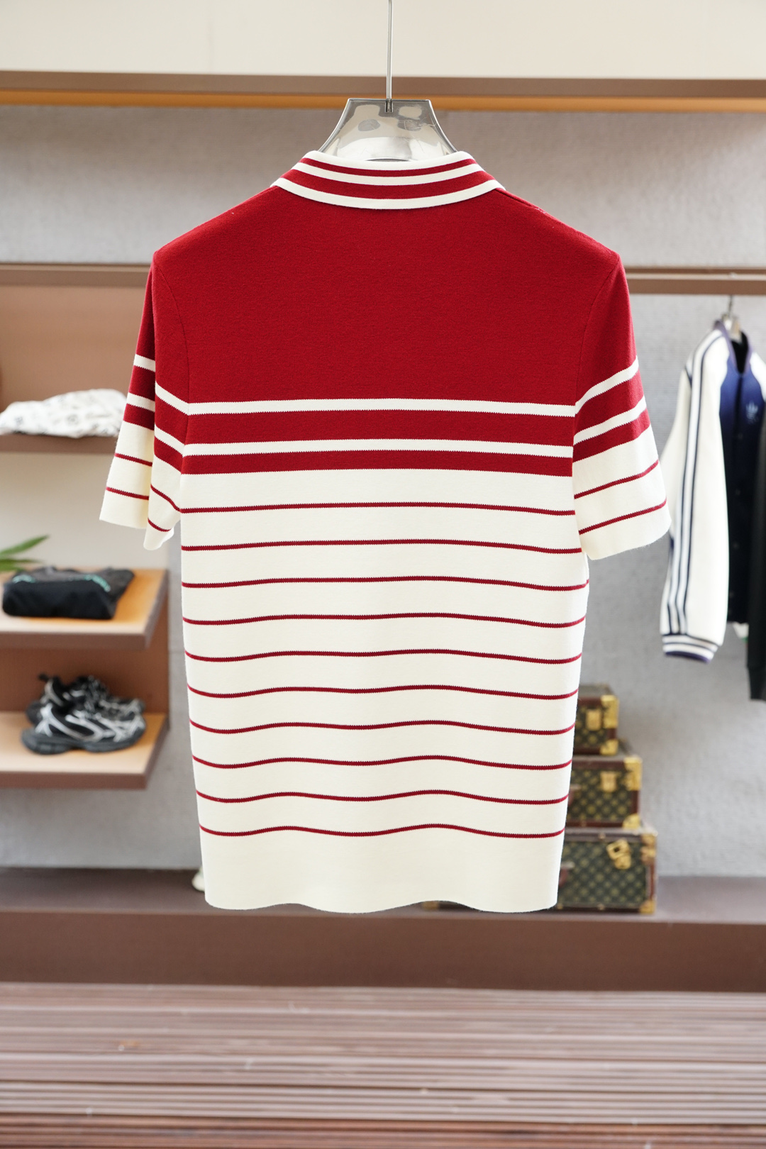 
Gucci 古奇🍐2025ss秋冬专柜同款同步上新短袖醋酸天丝羊毛针织面料 一体起脚针织 高端人士必备