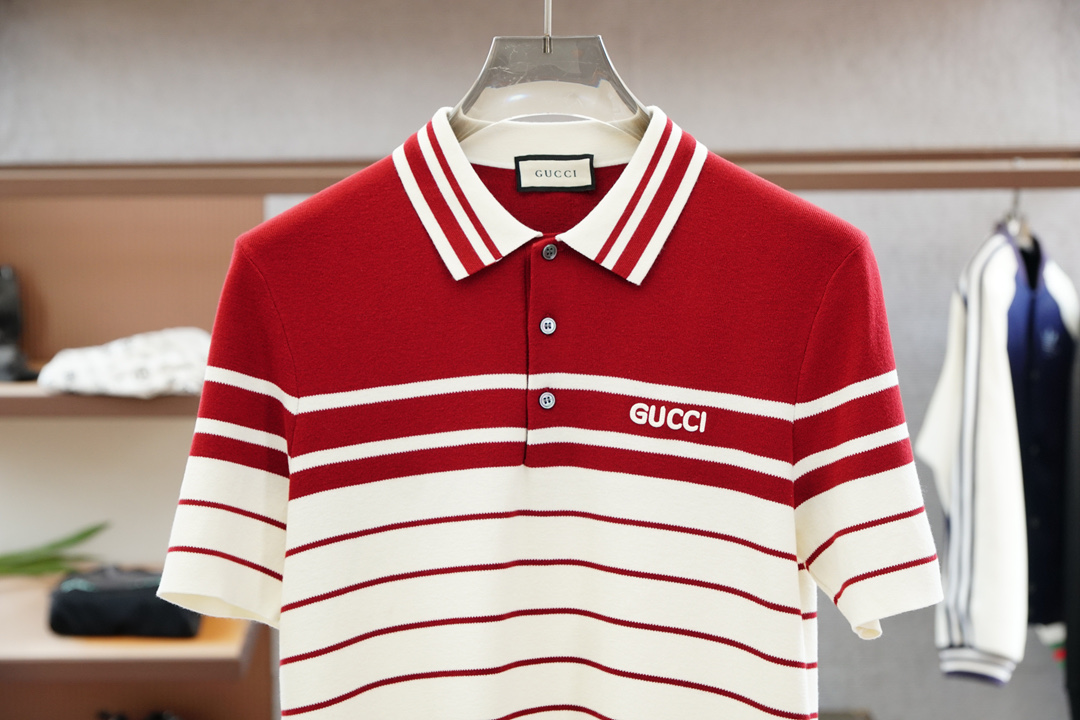 
Gucci 古奇🍐2025ss秋冬专柜同款同步上新短袖醋酸天丝羊毛针织面料 一体起脚针织 高端人士必备