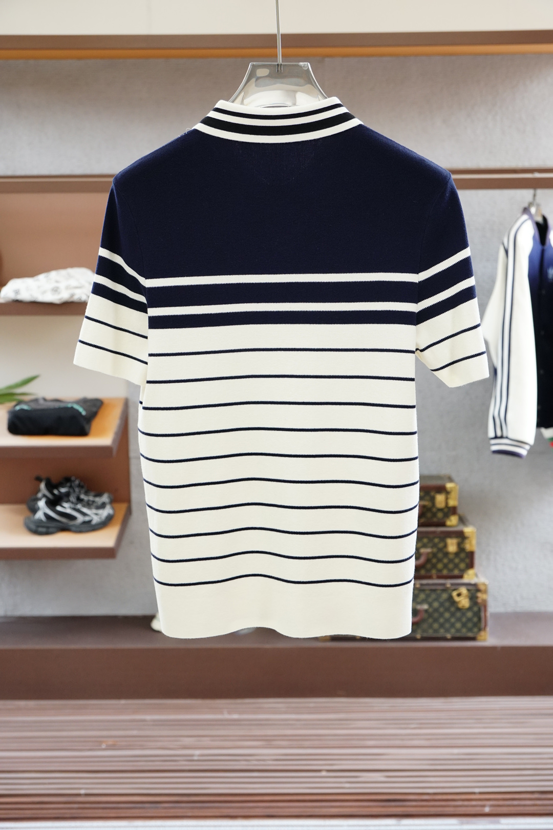 
Gucci 古奇🍐2025ss秋冬专柜同款同步上新短袖醋酸天丝羊毛针织面料 一体起脚针织 高端人士必备