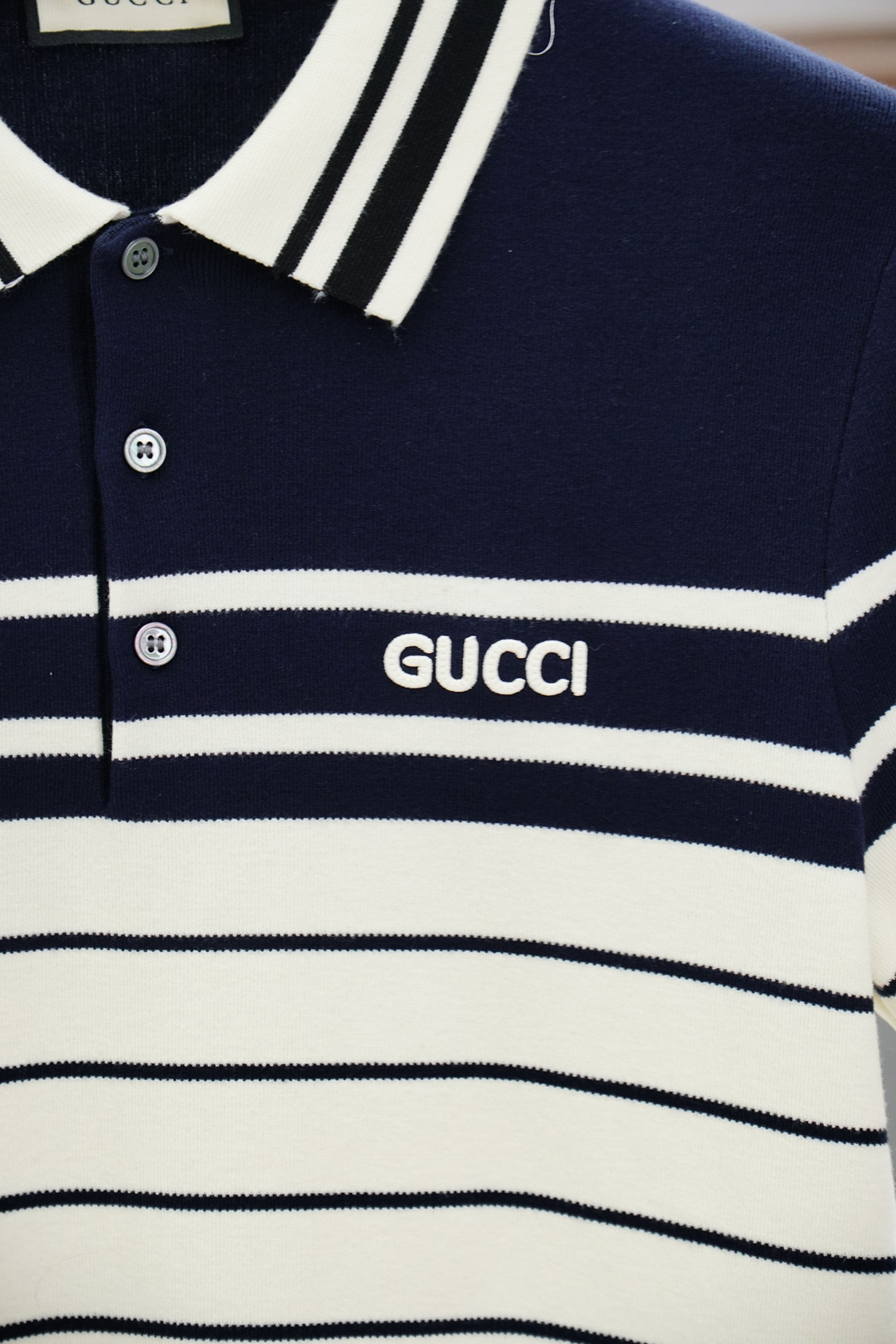 
Gucci 古奇🍐2025ss秋冬专柜同款同步上新短袖醋酸天丝羊毛针织面料 一体起脚针织 高端人士必备