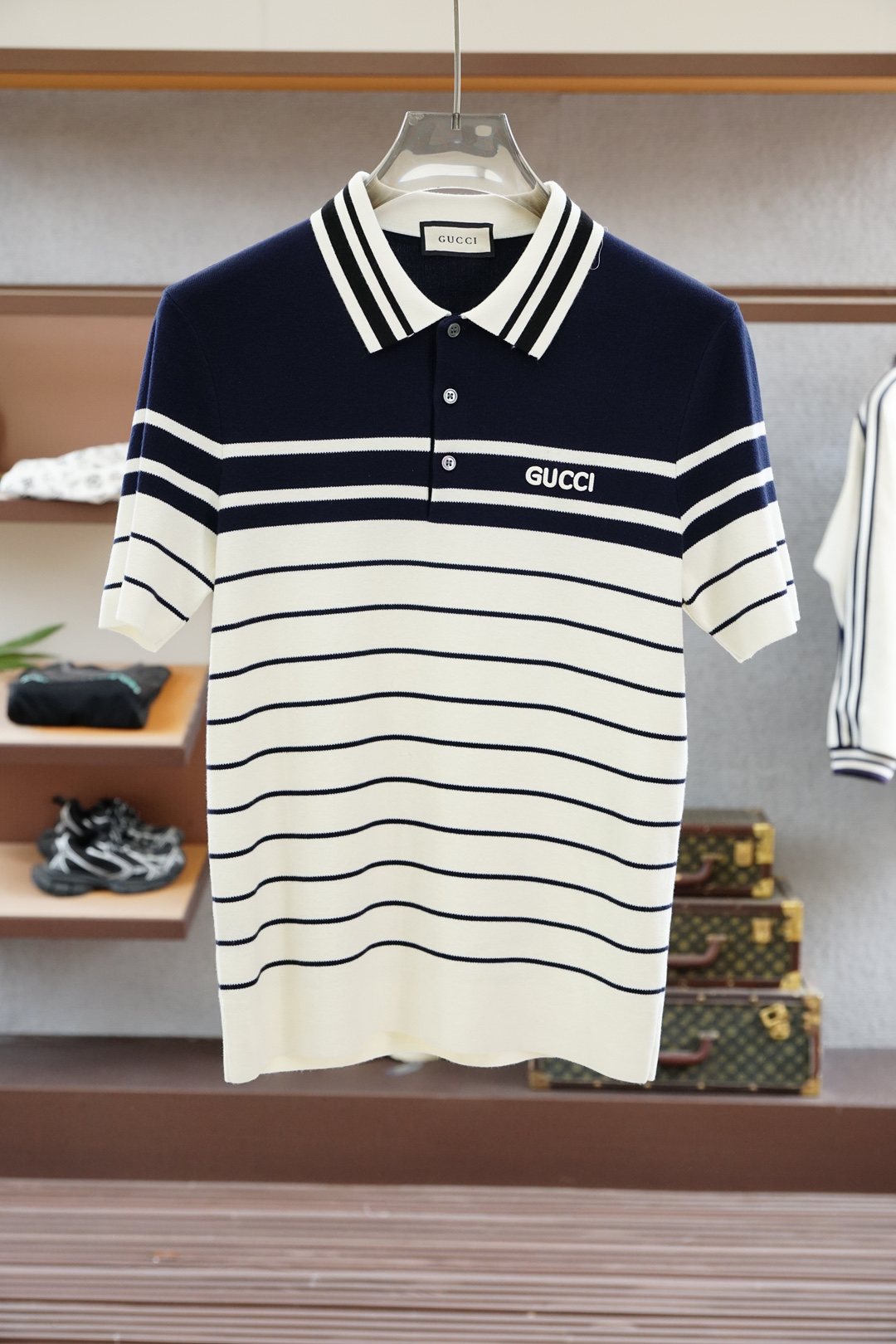 
Gucci 古奇🍐2025ss秋冬专柜同款同步上新短袖醋酸天丝羊毛针织面料 一体起脚针织 高端人士必备