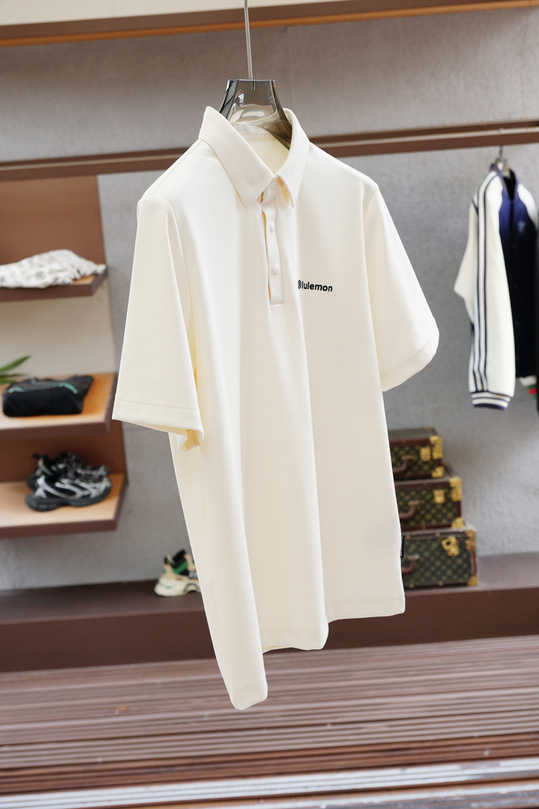 
Lulu-🍐2025ss秋冬专柜同款同步上新短袖醋酸天丝羊毛针织面料 一体起脚针织 高端人士必备单品，