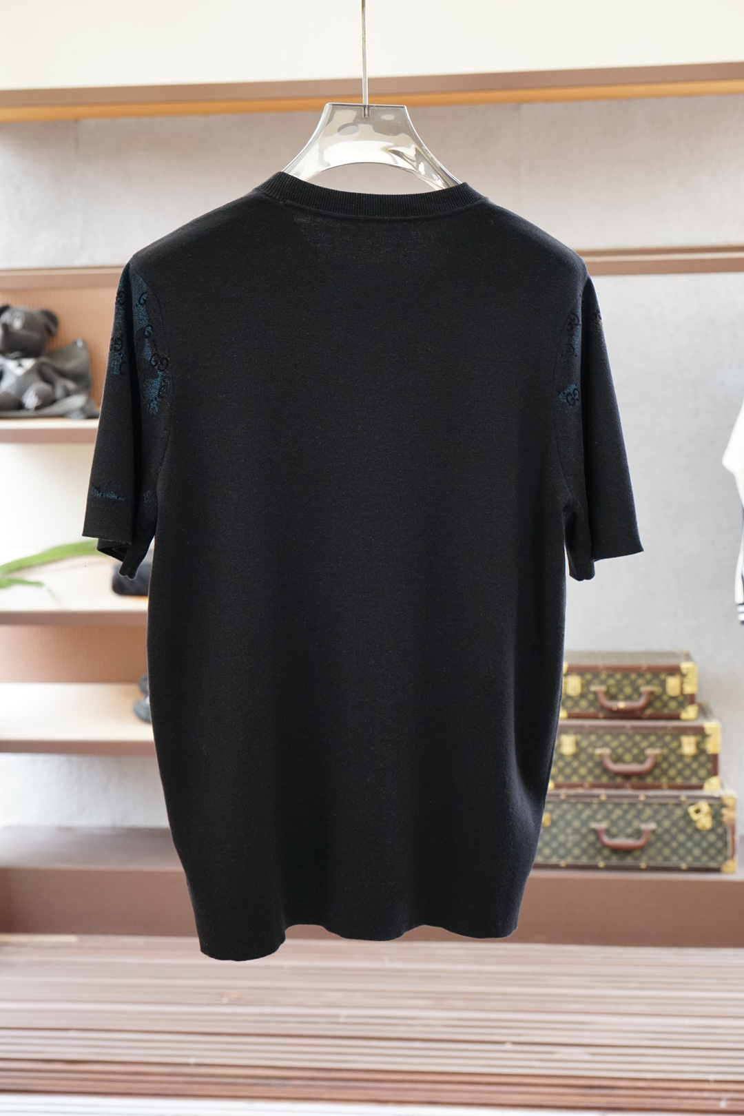 
Gucci 古奇
高级成衣 2025秋冬打底系列！熟男 轻熟男 最爱款式 最经典净色通勤百搭帅气的圆领