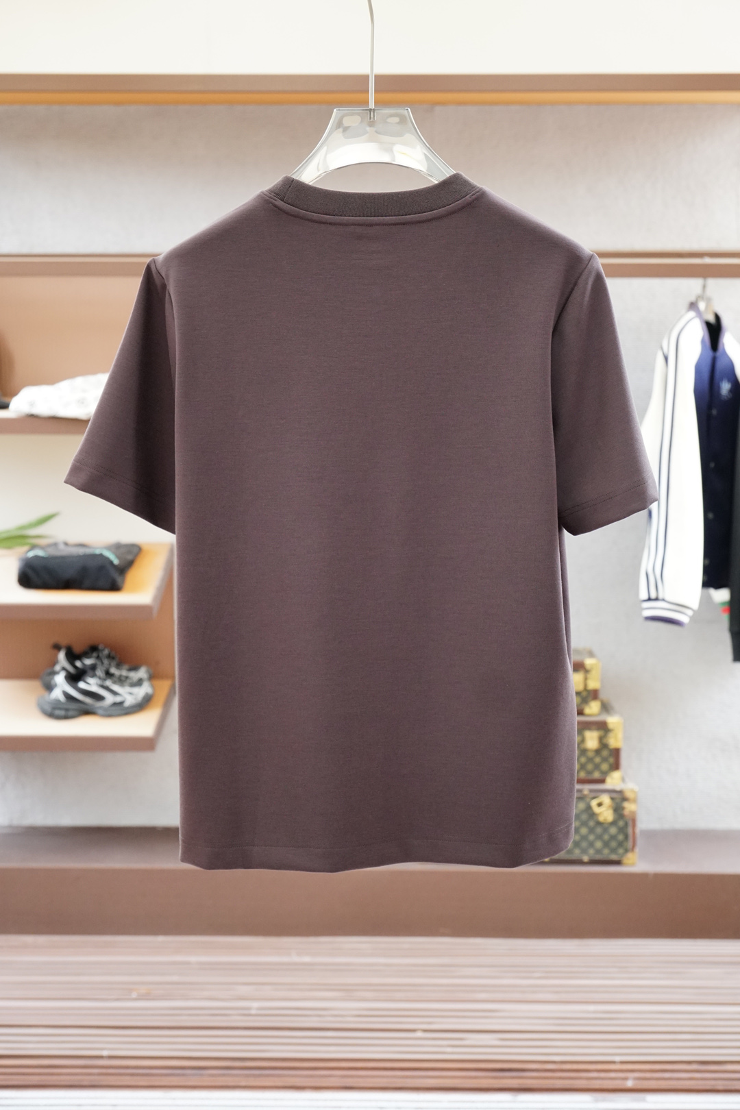 
欧跑/高级成衣 2025秋冬打底系列！熟男 轻熟男 最爱款式 最经典净色通勤百搭帅气的圆领短袖打底衫 