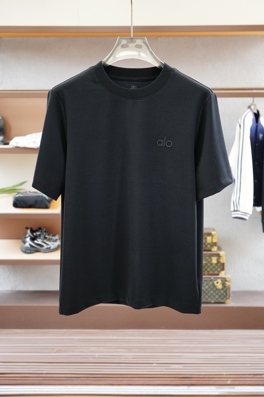 
欧跑/高级成衣 2025秋冬打底系列！熟男 轻熟男 最爱款式 最经典净色通勤百搭帅气的圆领短袖打底衫 