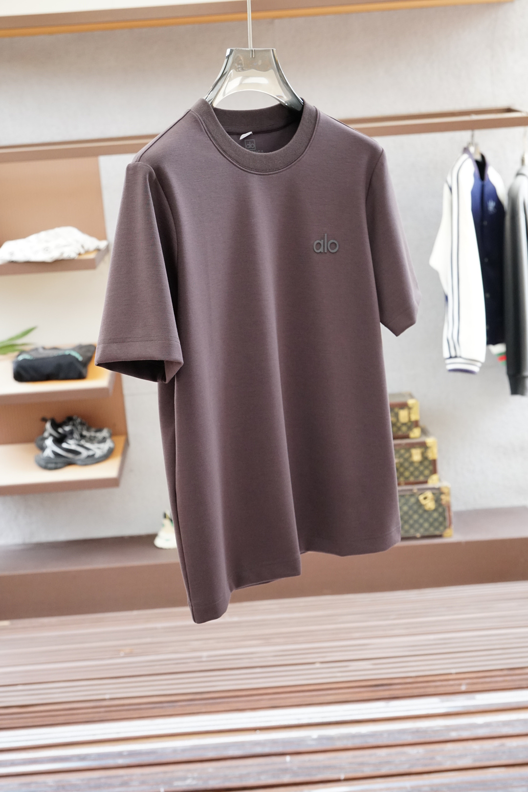 
欧跑/高级成衣 2025秋冬打底系列！熟男 轻熟男 最爱款式 最经典净色通勤百搭帅气的圆领短袖打底衫 