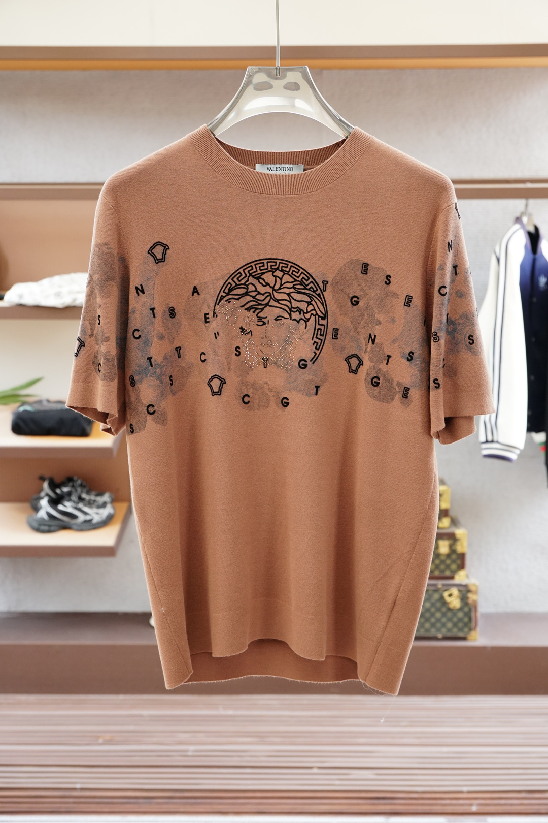 
Versace 范思哲
高级成衣 2025秋冬打底系列！熟男 轻熟男 最爱款式 最经典净色通勤百搭帅气