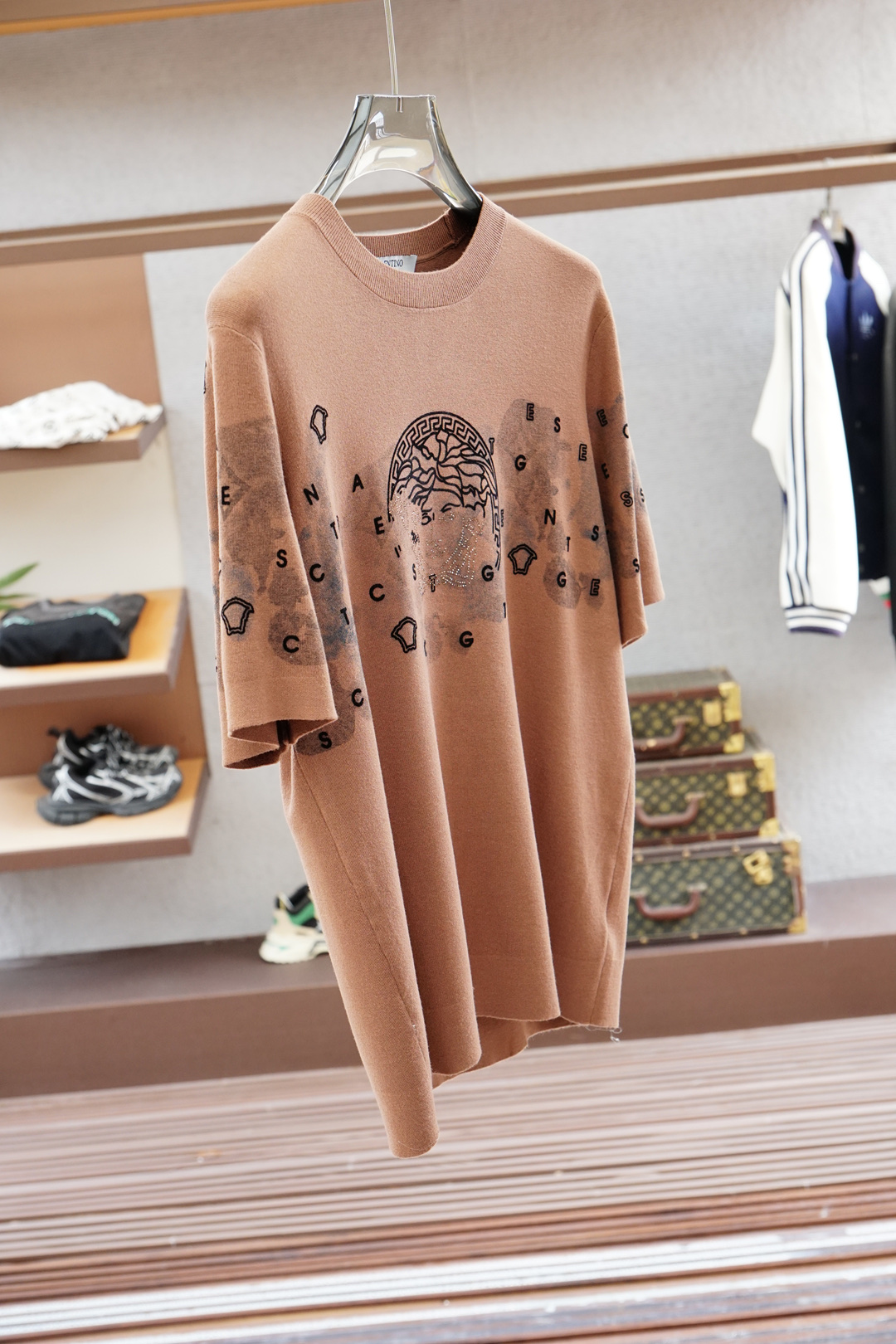 
Versace 范思哲
高级成衣 2025秋冬打底系列！熟男 轻熟男 最爱款式 最经典净色通勤百搭帅气