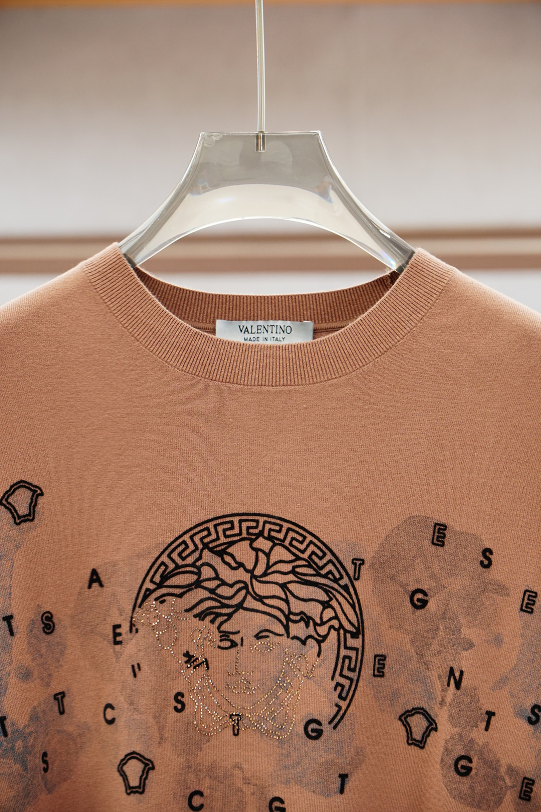 
Versace 范思哲
高级成衣 2025秋冬打底系列！熟男 轻熟男 最爱款式 最经典净色通勤百搭帅气