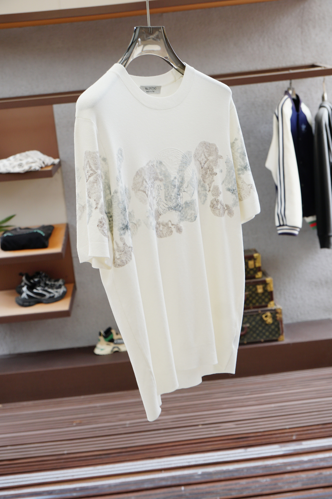 
范思哲，高级成衣 2025秋冬打底系列！熟男 轻熟男 最爱款式 最经典净色通勤百搭帅气的圆领短袖打底衫