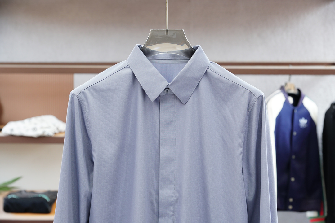 杰尼亚-2025 Fw秋冬新款系列🍂#长袖衬衣每年都会出这种经典款的单品，属于衣柜必备。日常通勤，休闲度