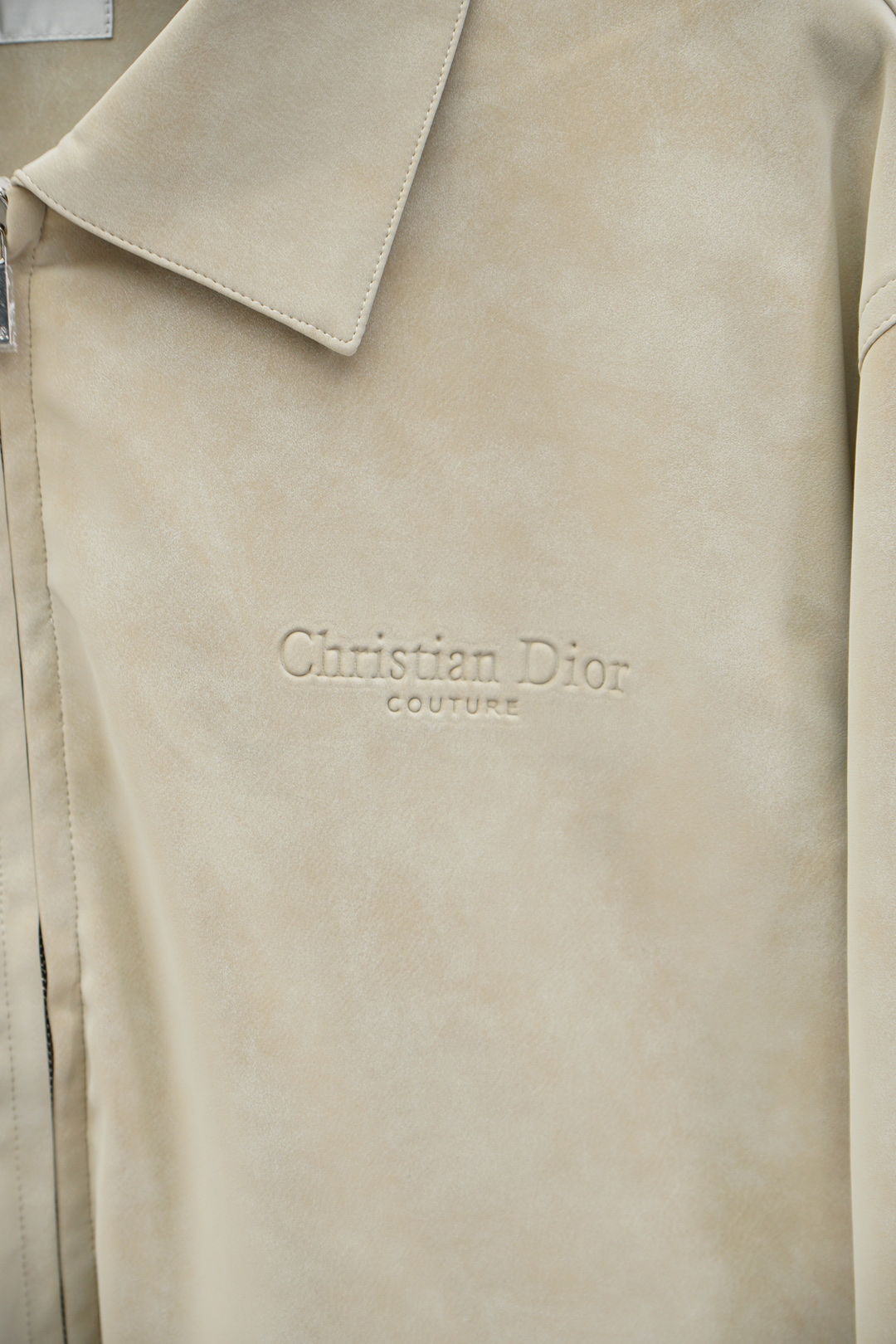 
Dior 迪奥/Dr.25FW新款CD字母压纹图案麂皮绒夹克，男士高端都市风尚翻领外套。私密性质的渠道