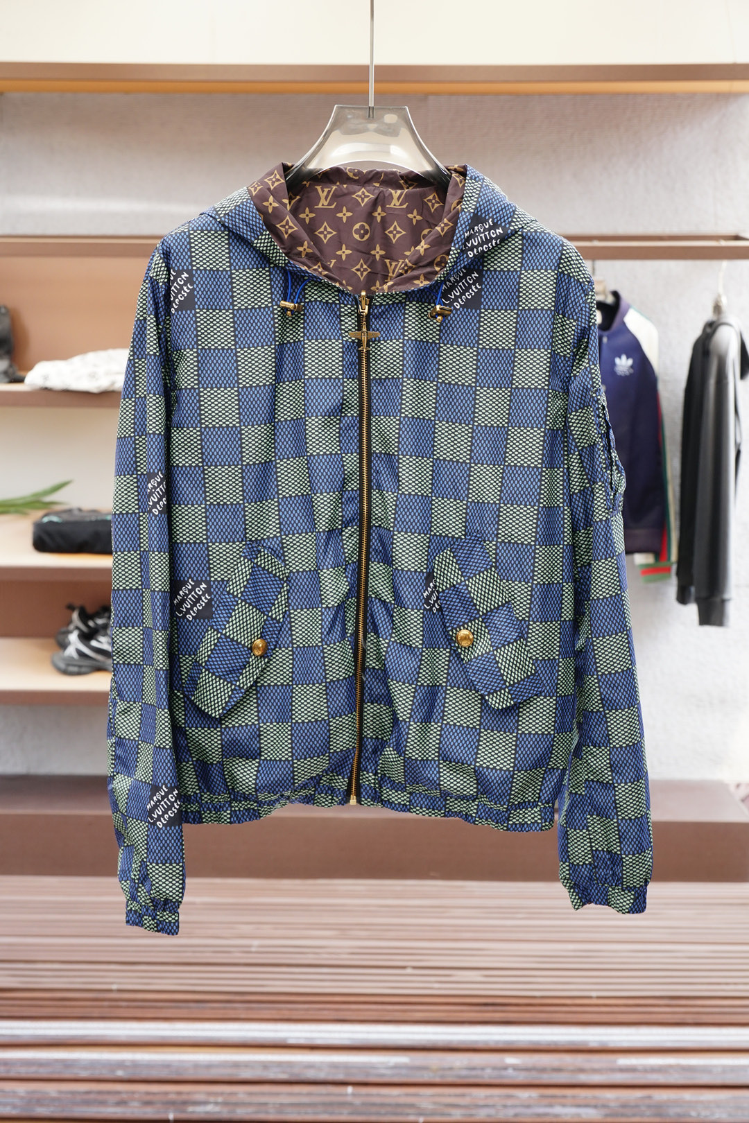 
LV/双面风衣夹克）L家族男士时装款轻便双面提花夹克外套，香港洋行渠道货，高端品鉴级产物，官柜主推展示
