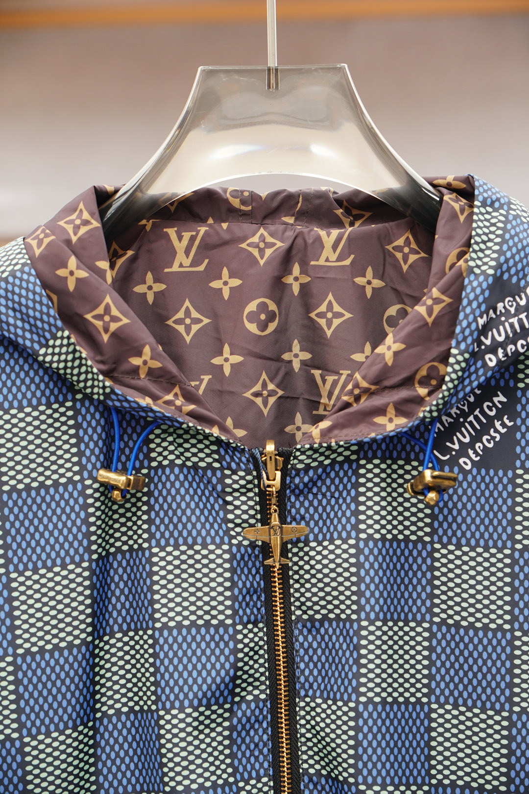 
LV/双面风衣夹克）L家族男士时装款轻便双面提花夹克外套，香港洋行渠道货，高端品鉴级产物，官柜主推展示