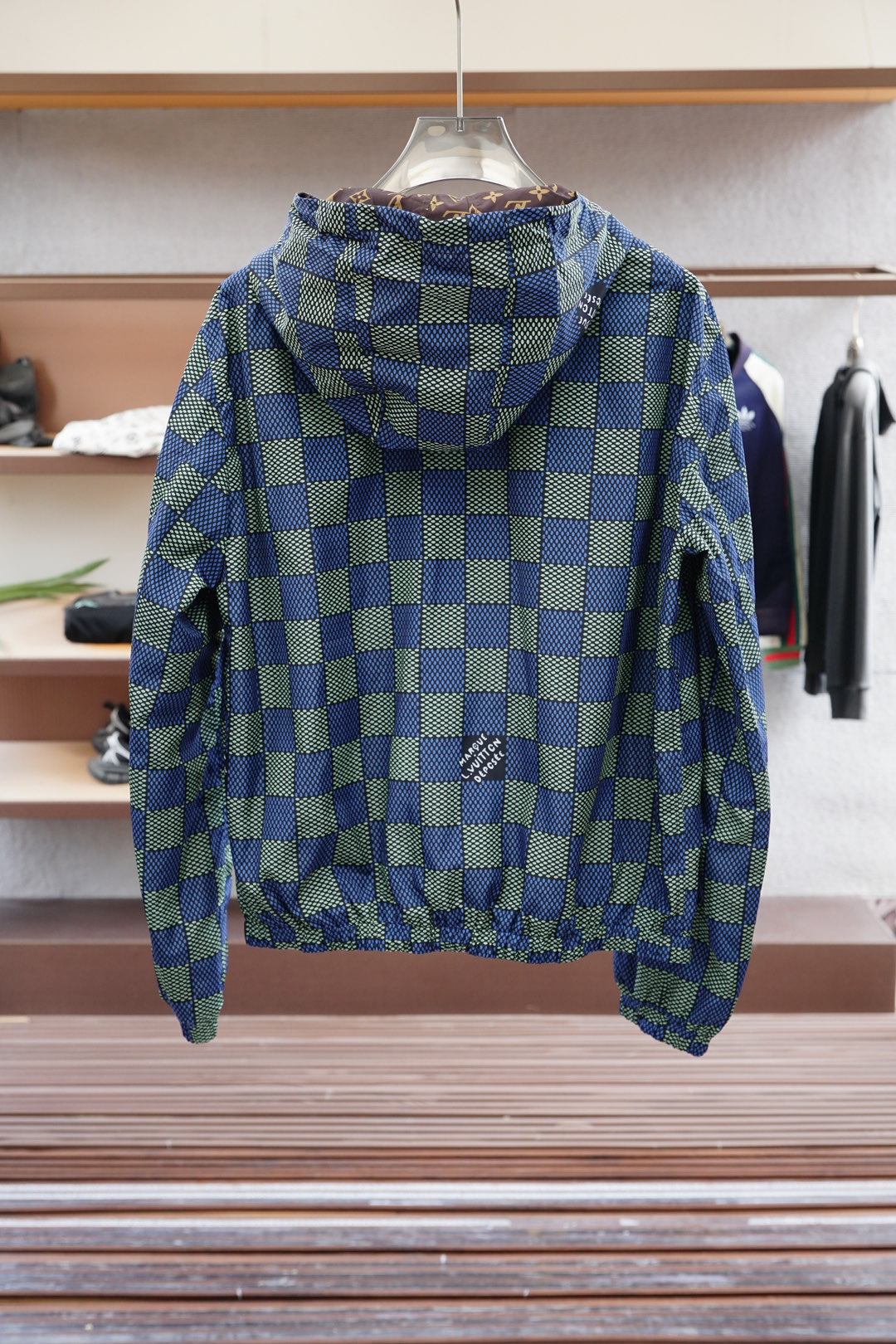 
LV/双面风衣夹克）L家族男士时装款轻便双面提花夹克外套，香港洋行渠道货，高端品鉴级产物，官柜主推展示