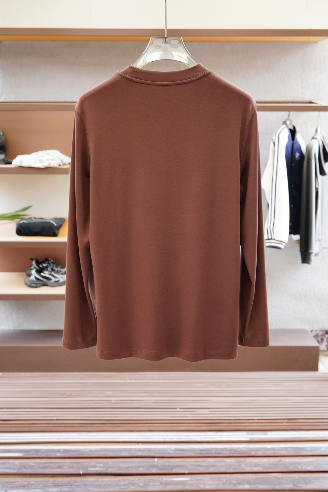 Prada普拉达-高级成衣 2025秋冬打底系列！熟男 轻熟男 最爱款式 最经典净色通勤百搭帅气的圆领短