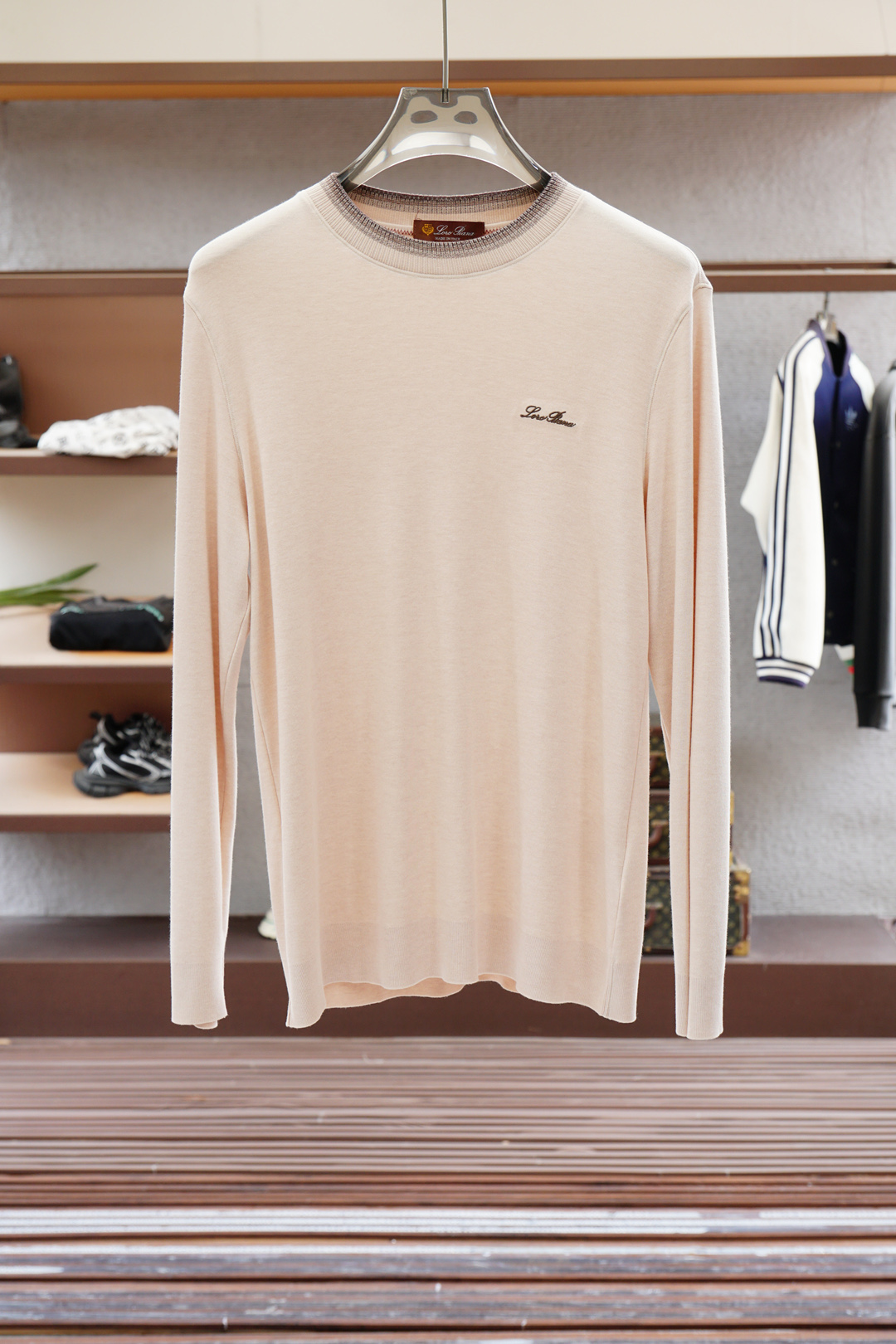 lP🆕-高级成衣 2025秋冬打底系列！熟男 轻熟男 最爱款式 最经典净色通勤百搭帅气的圆领短袖打底衫 