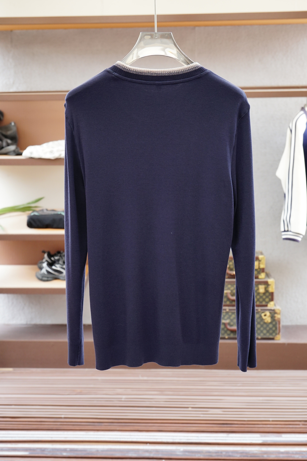 lP🆕-高级成衣 2025秋冬打底系列！熟男 轻熟男 最爱款式 最经典净色通勤百搭帅气的圆领短袖打底衫 