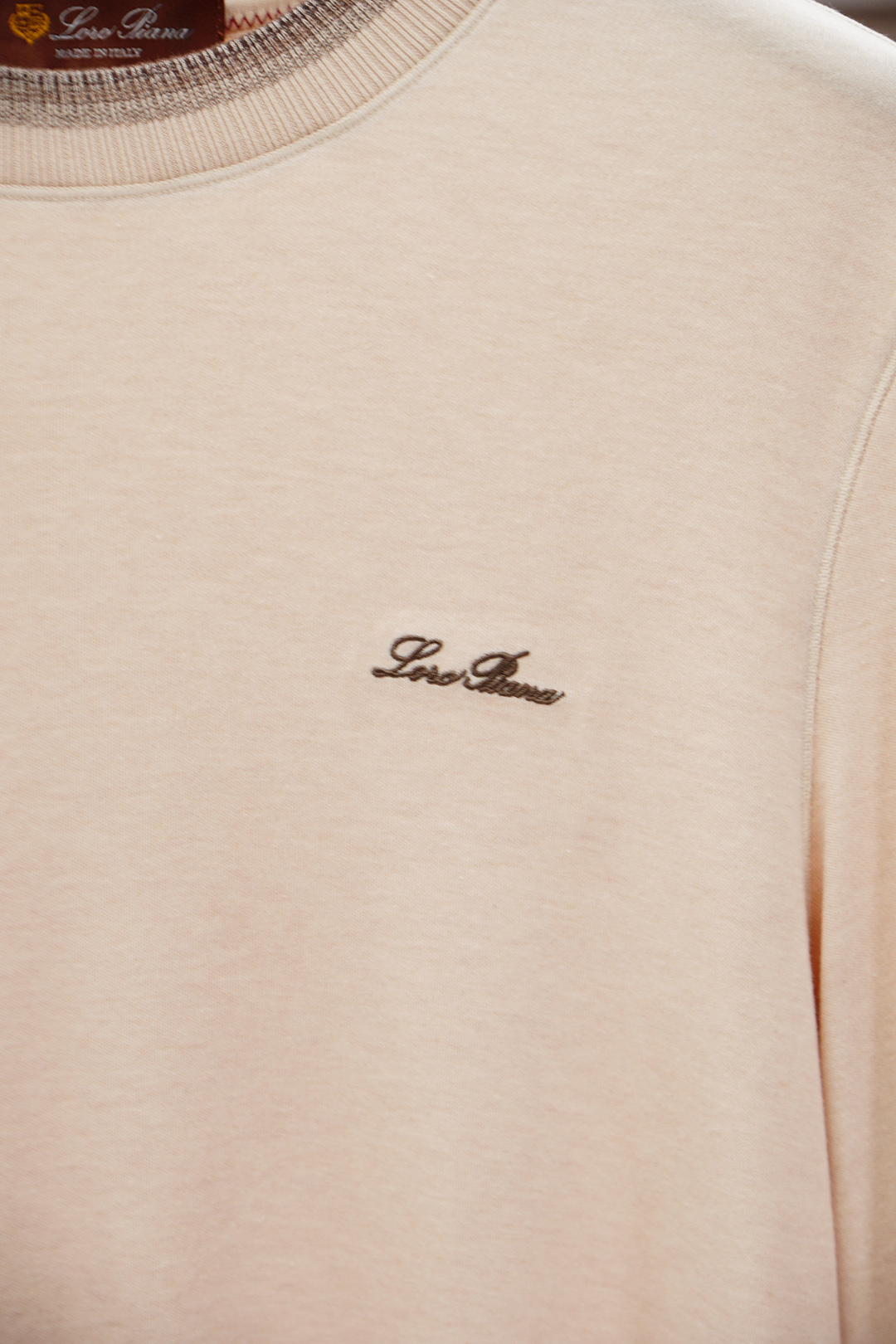 lP🆕-高级成衣 2025秋冬打底系列！熟男 轻熟男 最爱款式 最经典净色通勤百搭帅气的圆领短袖打底衫 