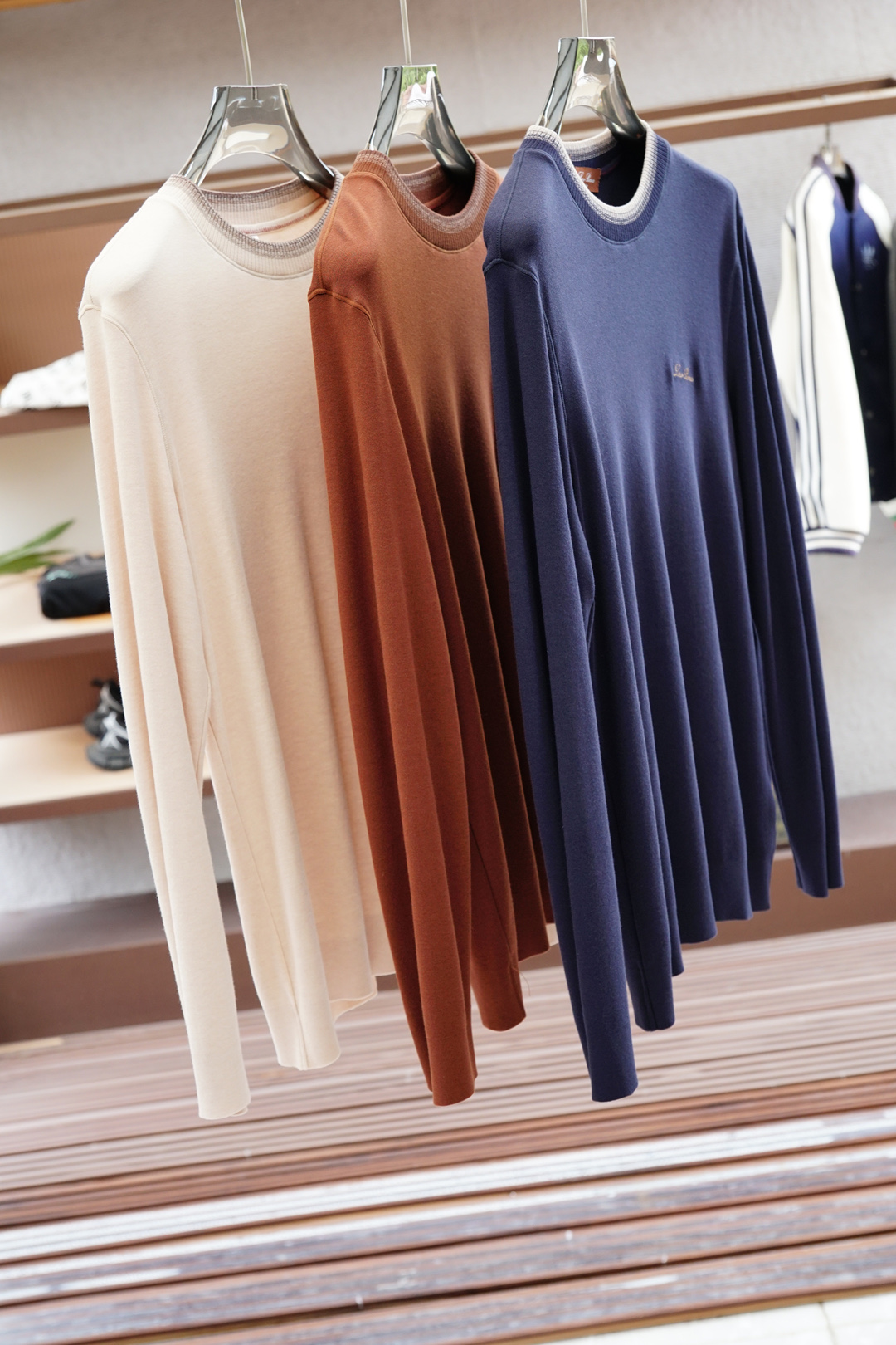 lP🆕-高级成衣 2025秋冬打底系列！熟男 轻熟男 最爱款式 最经典净色通勤百搭帅气的圆领短袖打底衫 