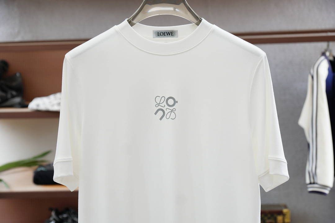 Loewe罗意威高级成衣 2025秋冬打底系列！熟男 轻熟男 最爱款式 最经典净色通勤百搭帅气的圆领短袖