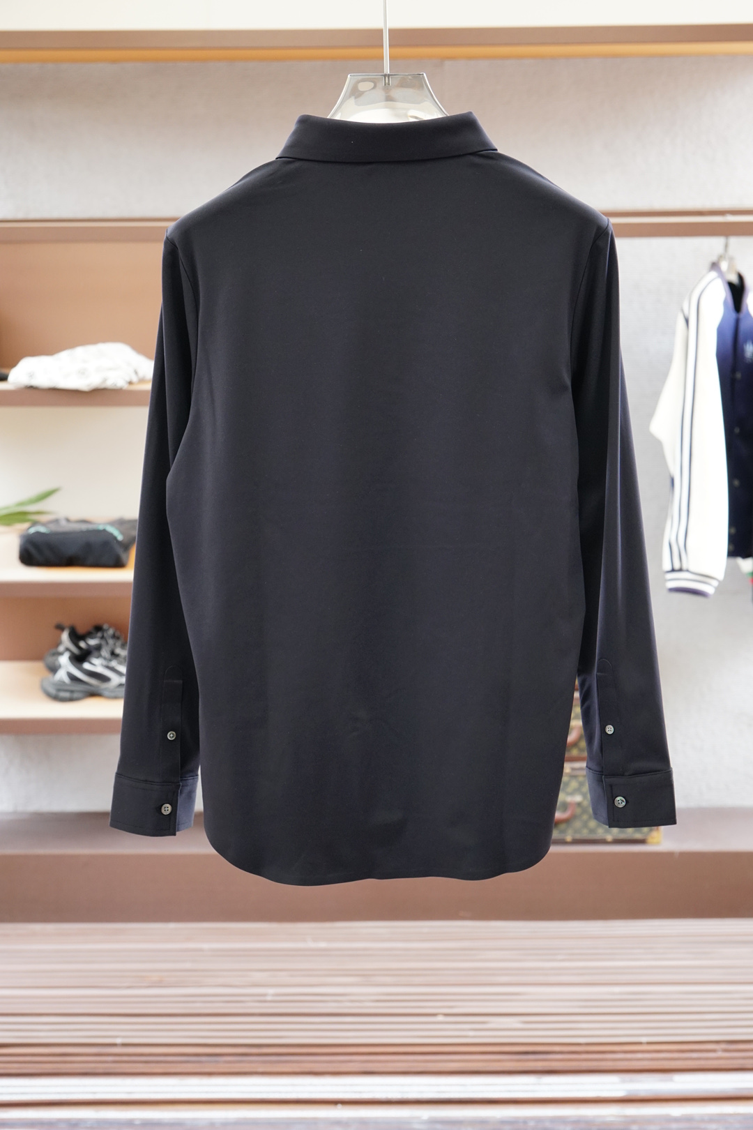 杰尼亚-2025新品 专柜在售 时尚高端男装衬衣，纯白色设计干净利落整洁，董事长精英必备系列，舒适松弛又