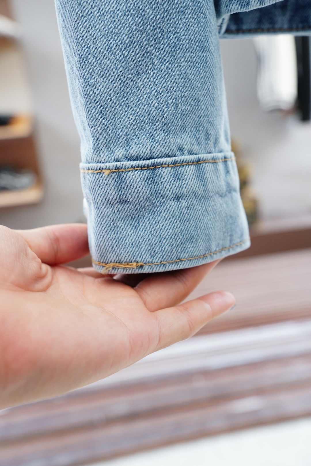 LV 路意威登/2025秋季专柜新款牛仔外套，各路明星专爱款，1.1原版版型细节开发，五金，随意进出专柜