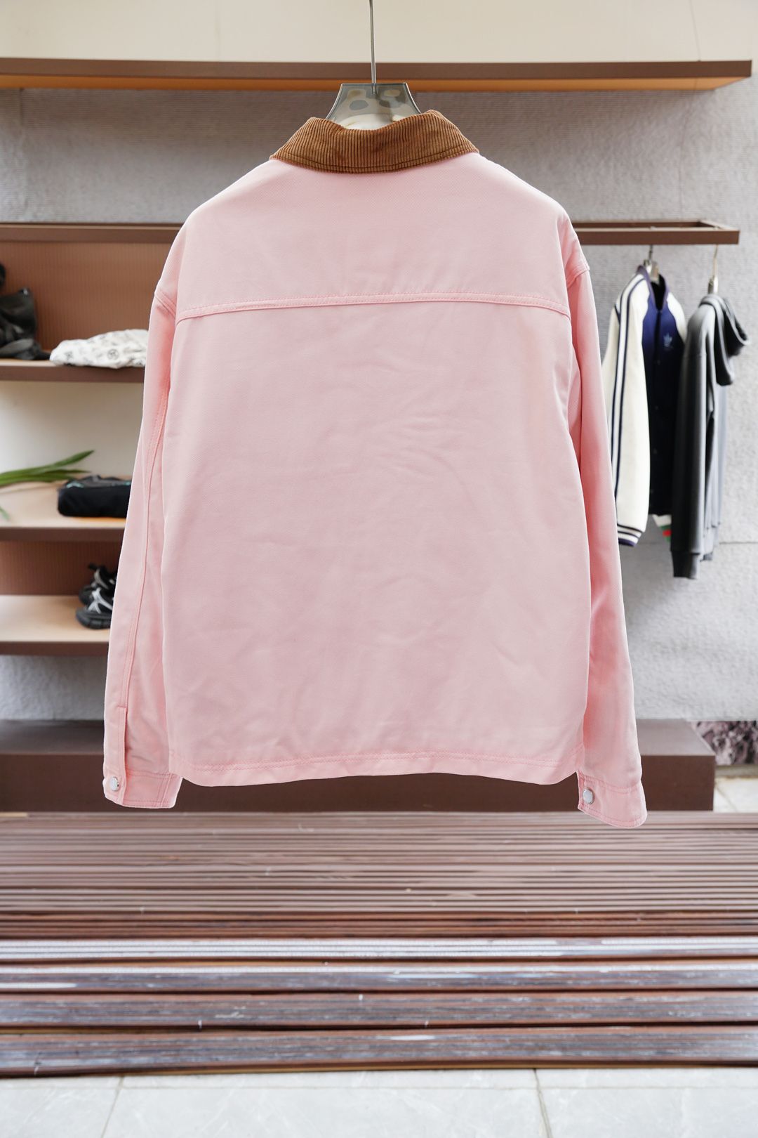 LV 路意威登/2025秋季专柜新款牛仔外套，各路明星专爱款，1.1原版版型细节开发，五金，随意进出专柜