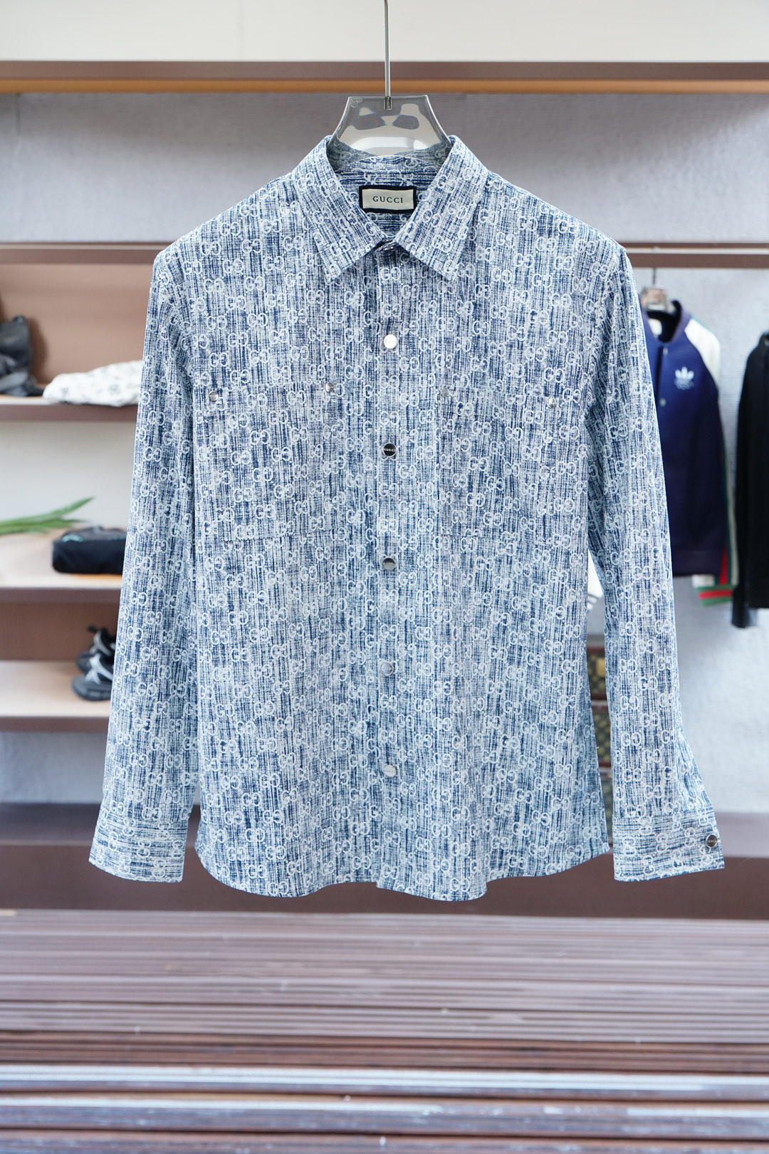 NO:524132,Dior - 25 early autumn new style is available, old style, the latest shirt and jacket, you can wear it alone, and the temperament lapel casual style looks good on the outside and the inside!  Custom imported linen fabric, casual and fashionable on the upper body!  Not easy to wrinkle, original film customization perfect workmanship quality depends on details, the same model as men and women, code number M-3XL,,,dior,dior,jackets & coats,alexander wang19860909Dior 迪奥-25早秋新款上新,老前风, 最新衬衣外套,单穿打底都可以,气质翻领休闲版型外搭内搭都好看！定制进口亚麻面料 上身随性又时髦！不易皱,原版开膜定制完美做工品质看细节 男女同款 码数M-3XL,,,dior,dior,jackets & coats,alexander wang,Men's clothing