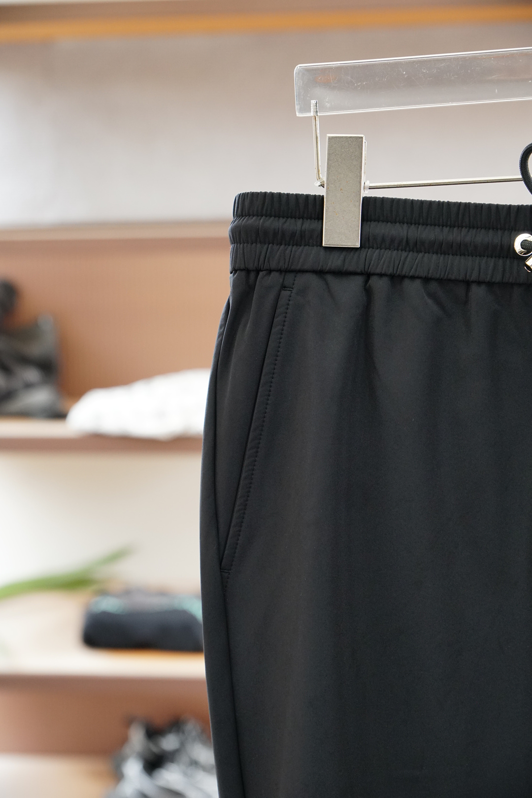 Fendi-芬迪2025新款，男士经典黄色小怪兽眼睛刺绣标识时尚运动休闲抽绳卫裤！贸易公司渠道稀出，同步