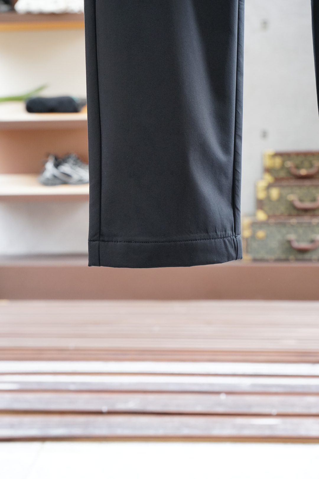 Fendi-芬迪2025新款，男士经典黄色小怪兽眼睛刺绣标识时尚运动休闲抽绳卫裤！贸易公司渠道稀出，同步