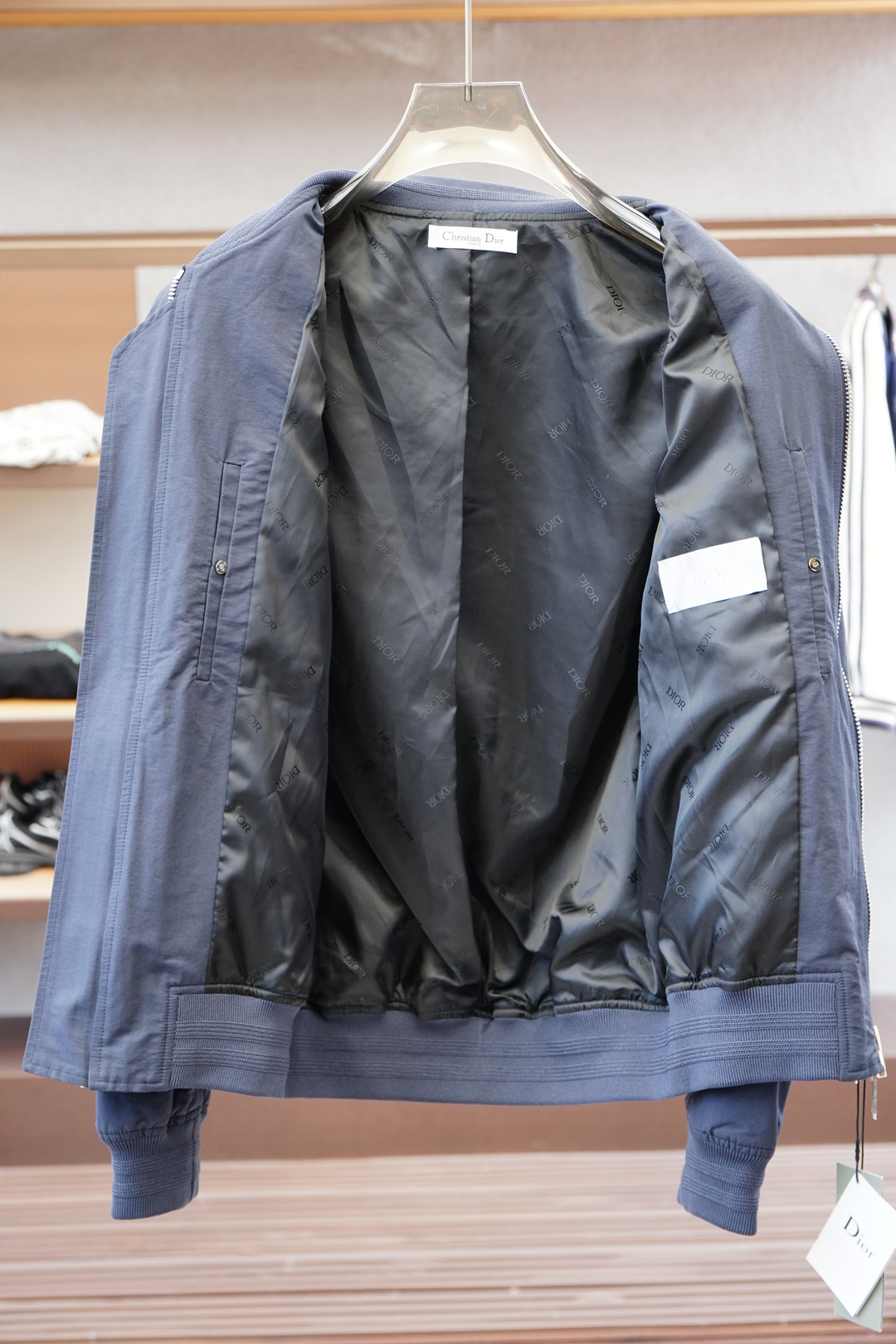 Dior 迪奥/2025开纯新款男士棒球领夹克外套，高定专柜面料 透气舒适度高，细节无可挑剔，品牌元素设