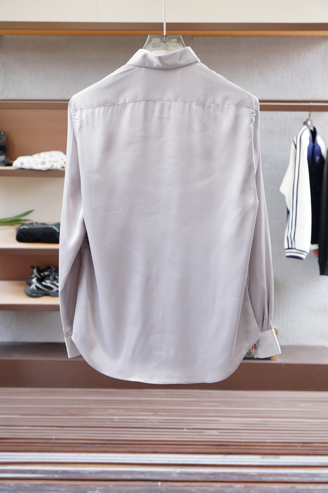 Kiton-奇顿/2025新款真丝府绸长袖衬衫，专柜同步在售 定制面料，亲肤舒适，满身经典提花logo图