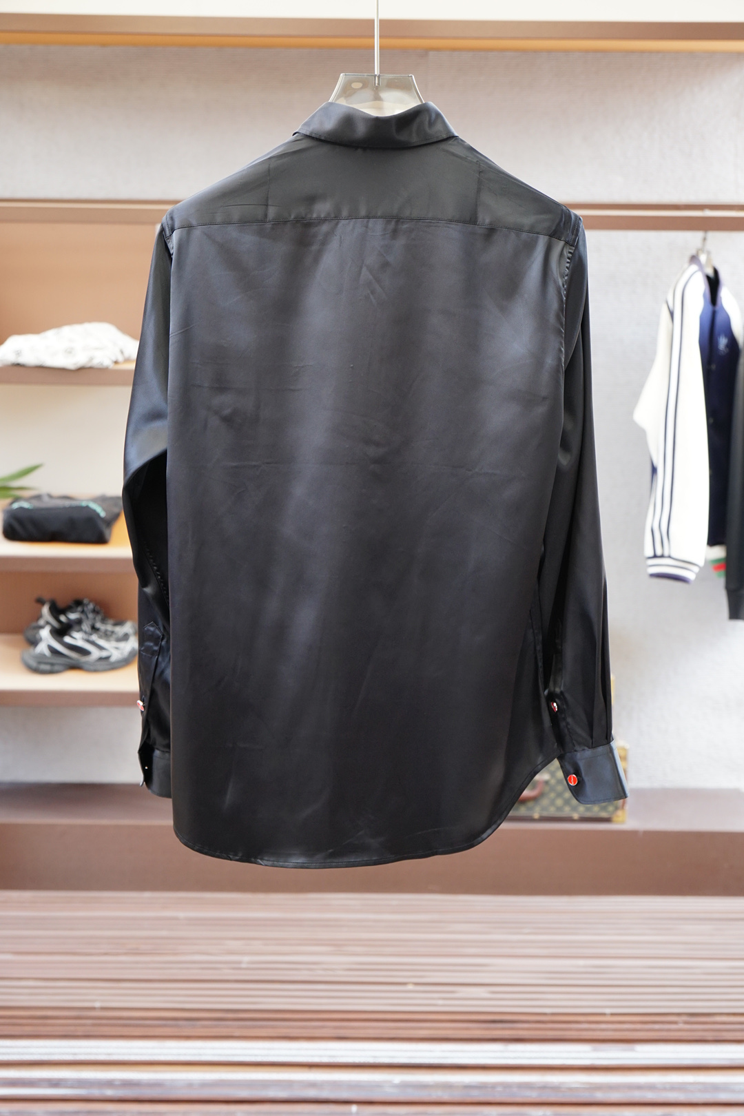 Kiton-奇顿/2025新款真丝府绸长袖衬衫，专柜同步在售 定制面料，亲肤舒适，满身经典提花logo图