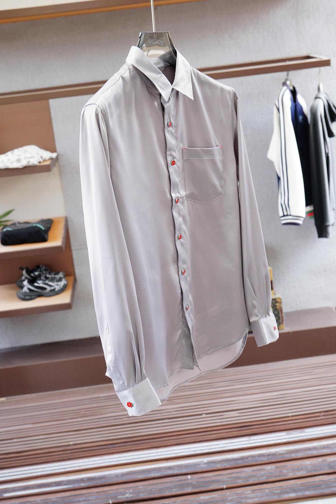 Kiton-奇顿/2025新款真丝府绸长袖衬衫，专柜同步在售 定制面料，亲肤舒适，满身经典提花logo图