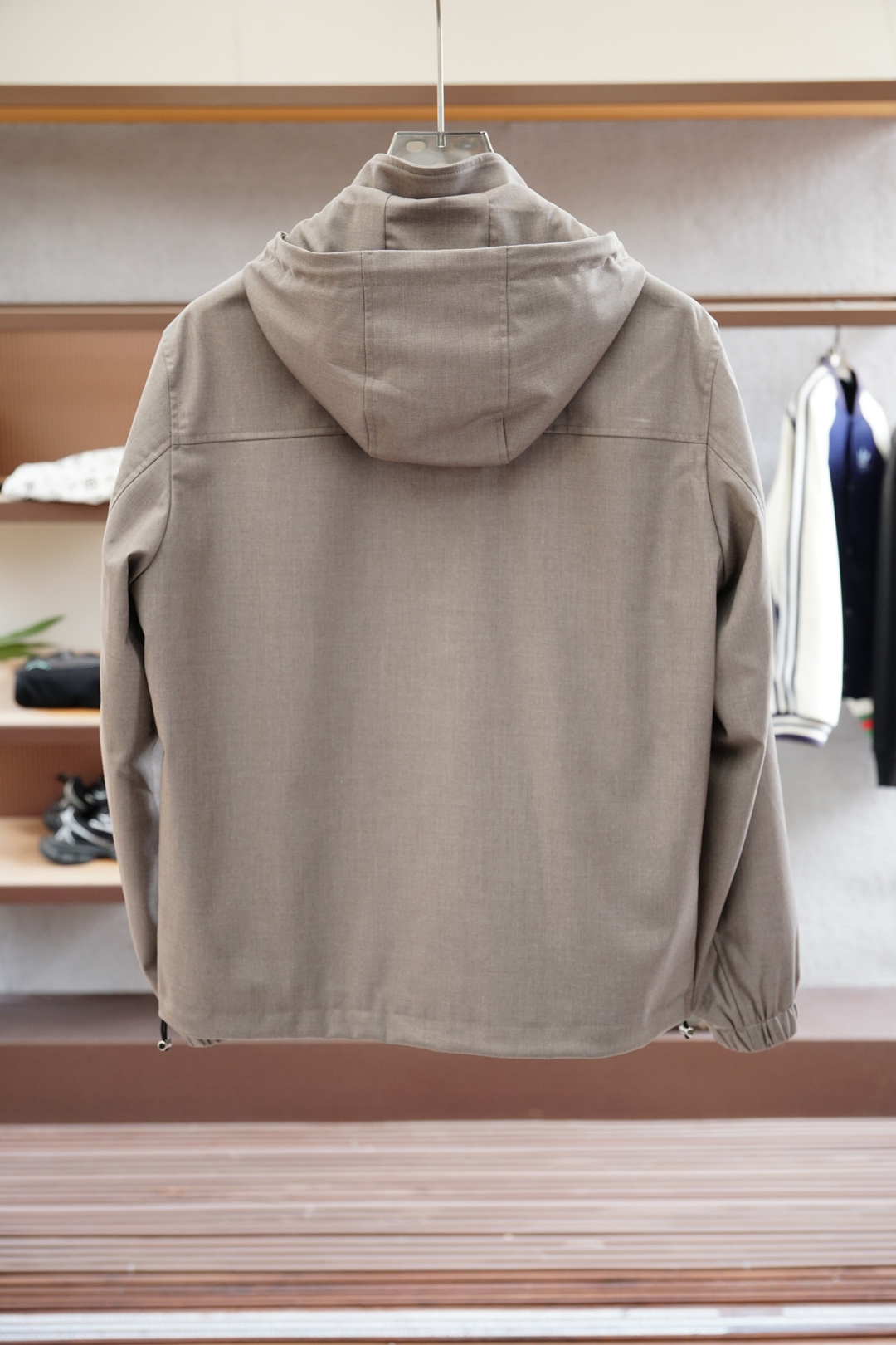 Kiton-2025秋季双层外套！今年的专柜新品，男士超软面料帅酷爆款 外套。时尚都市百搭款，今年必定超