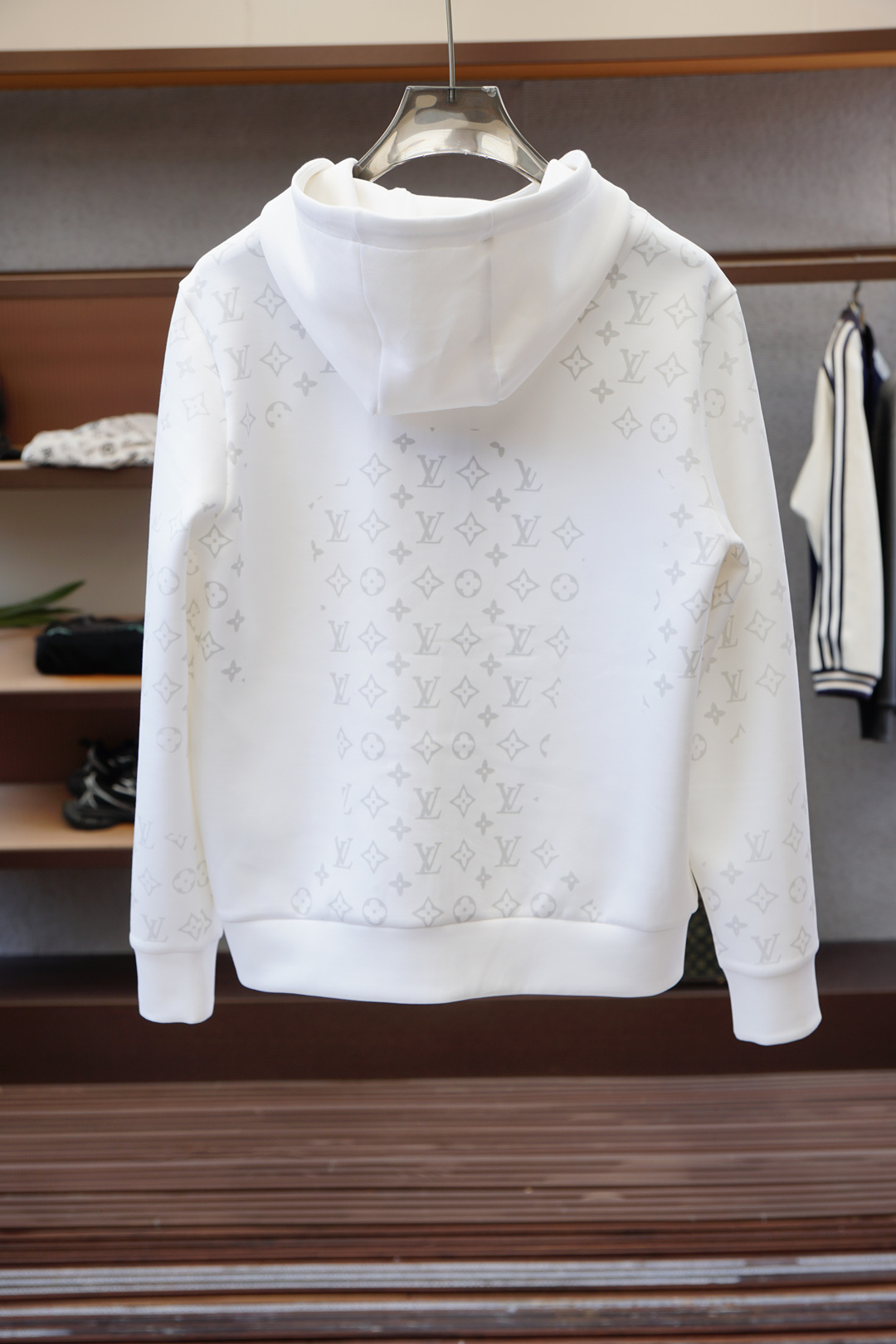 Lv 路意威风/徽标棉质拉链运动衫面料：16S单纱 + 6S鱼鳞棉底纱 / 470G罗纹：21S双纱 2