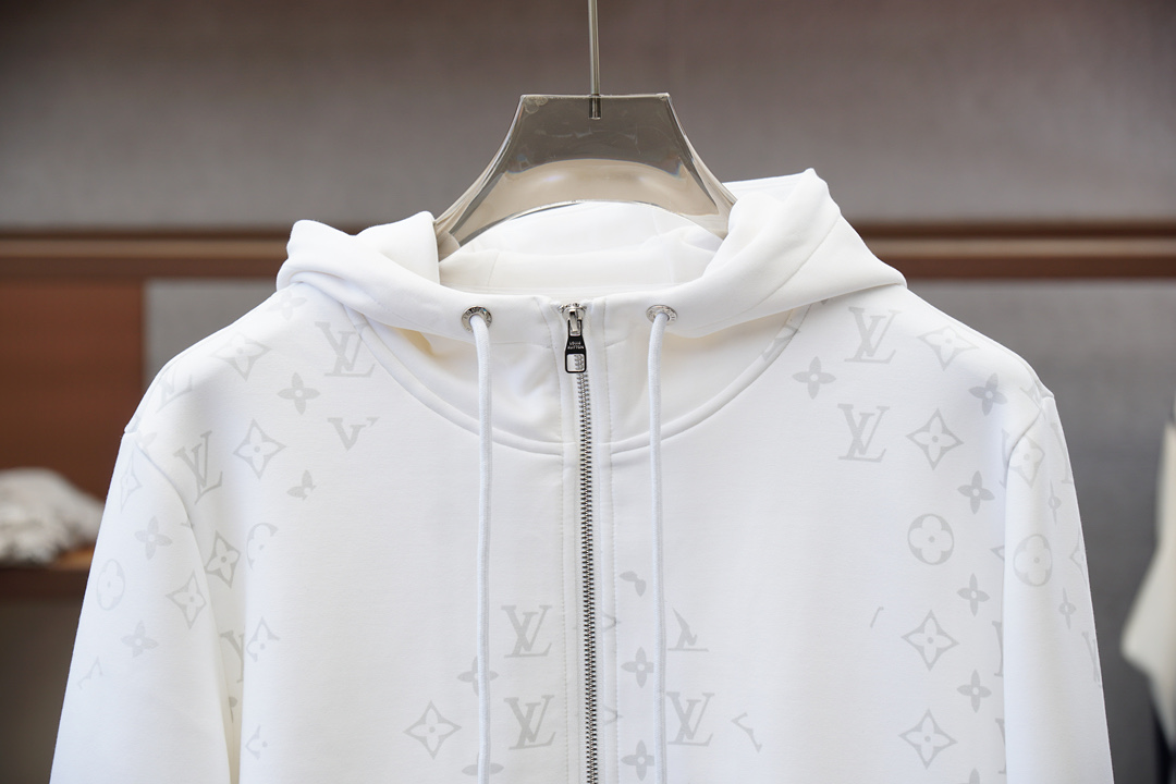 Lv 路意威风/徽标棉质拉链运动衫面料：16S单纱 + 6S鱼鳞棉底纱 / 470G罗纹：21S双纱 2